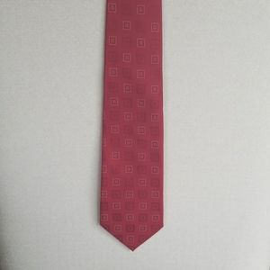 Saks Fifth Avenue 100% Silk Necktie Made in Italy